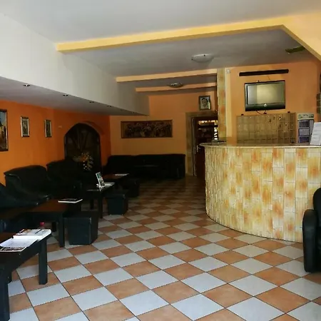 Hotel Dona 3*